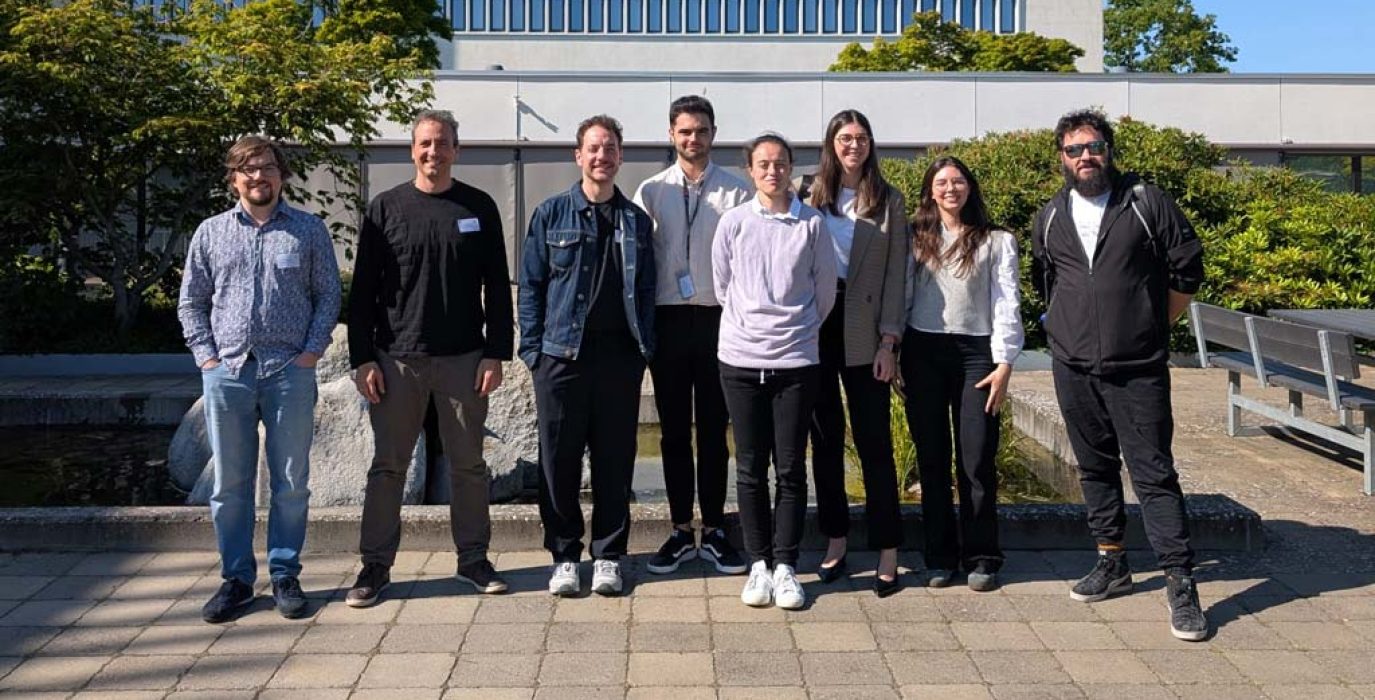 De izquierda a derecha: Maxim Ionov, Jorge Gracia del Río, Jorge Sierra Pérez, Yeray Sañudo Recacha, Laura Aguado González, Alba Medina Castillo, Victoria Artigas Ortega y Javier Fernández-Carrión. | Foto: Universidad de Zaragoza