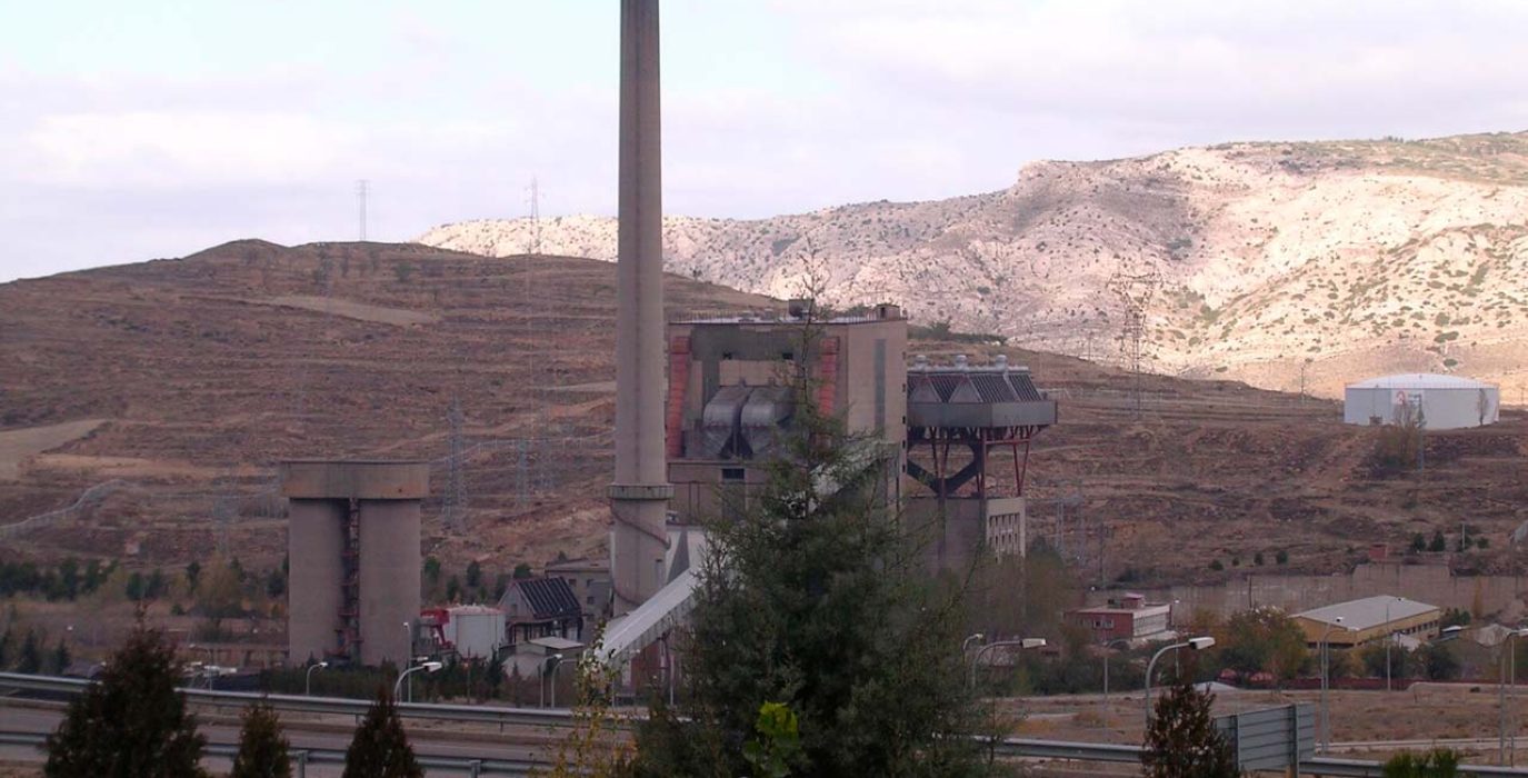 Central térmica de Escucha. | Foto: Willtron, Wikipedia