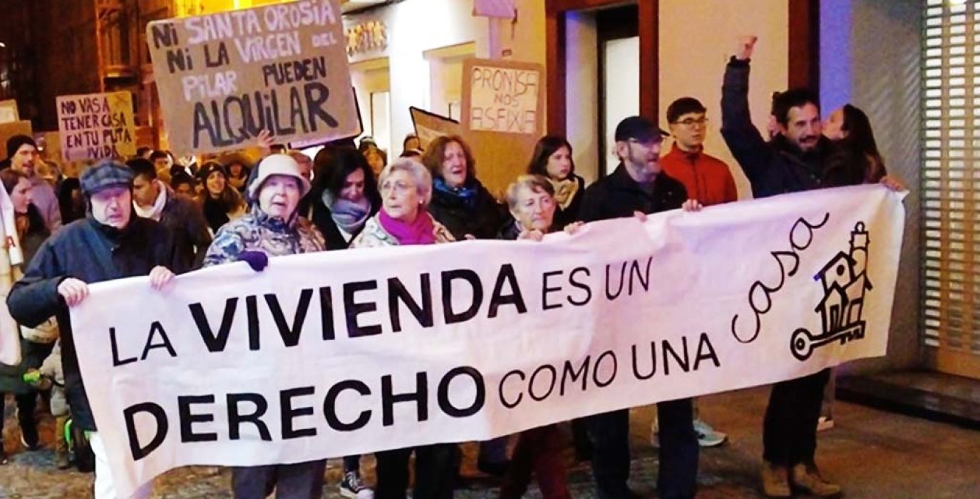 Imagen de archivo de una movilización por la vivienda digna en Chaca. | Foto: @viviendadigna.vielloaragon