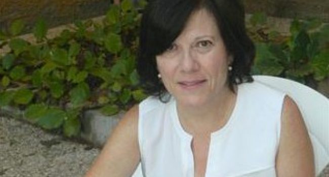 María Luisa Arnal Purroy.