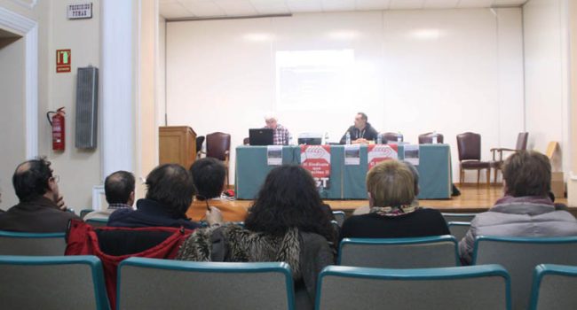 Momento de la charla de CGT en Teruel. Foto: CGT
