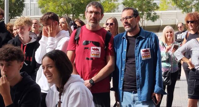 Representantes del sindicato participan en reciente movilización en defensa de la enseñanza pública. Foto: STEA.