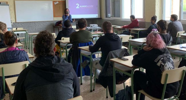 Foto de archivo de la actividad formativa en un aula del IFA. | Foto: @IfaJaca