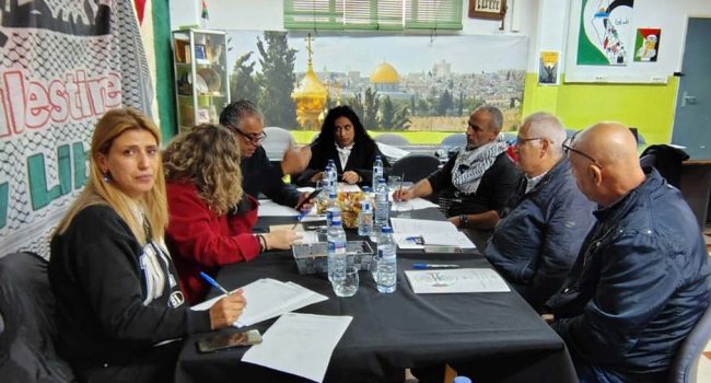 Un instante de la reunión celebrada en el local de la Casa Palestina de Aragón