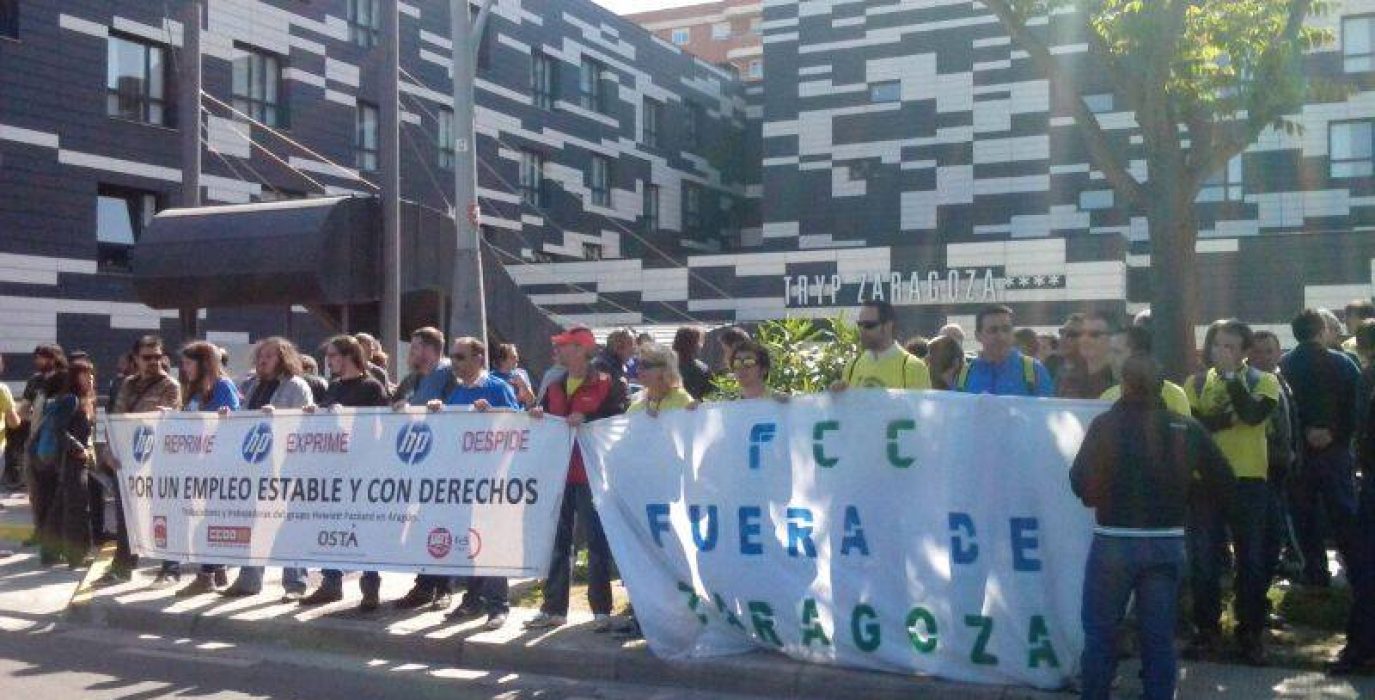 Concentración 'Stop al ERE en HP Outsourcing Zaragoza'. Foto: CcC y Pan y Rosas