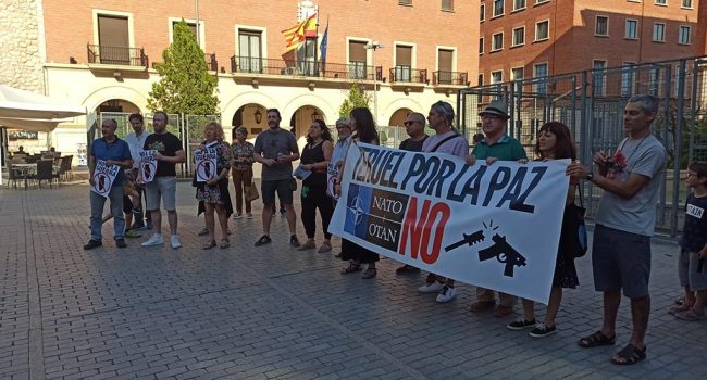 Concentración de la Asamblea antibelicista Teruel el pasado mes de julio