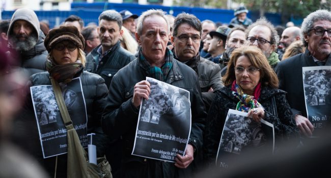 Concentración en Zaragoza en solidaridad con las y los refugiados y contra el acuerdo UE-Turquía. Foto: Pablo Ibáñez (AraInfo).