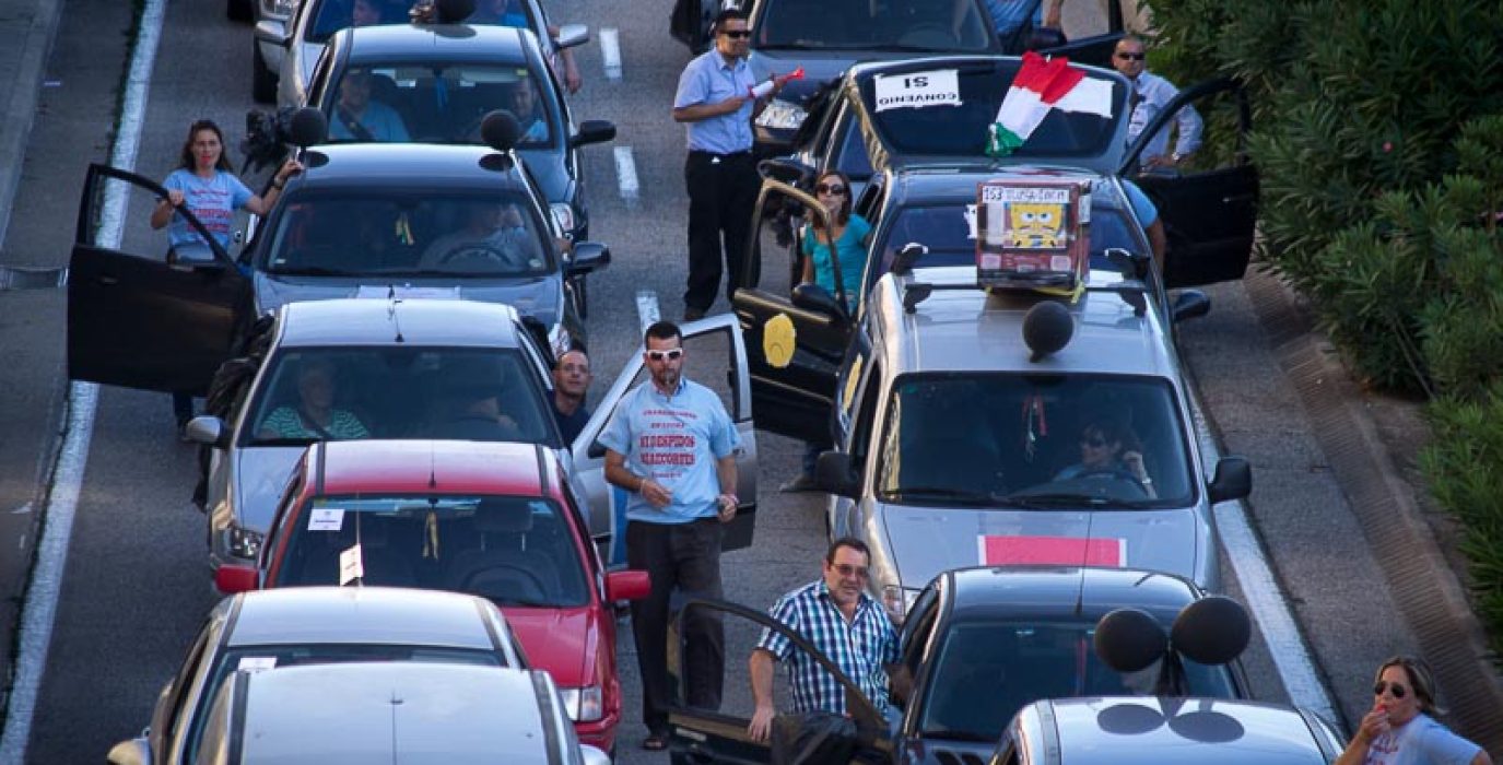 Entre las movilizaciones previstas, se convocará una caravana de coches similar a la realizada en 2013 (en la imagen). Foto: Pablo Ibañez (AraInfo)