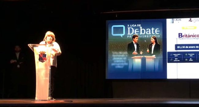 Captura del vídeo de la presentación del encuentro con la participación de Tomasa Hernández, consejera de Educación del Gobierno de Aragón