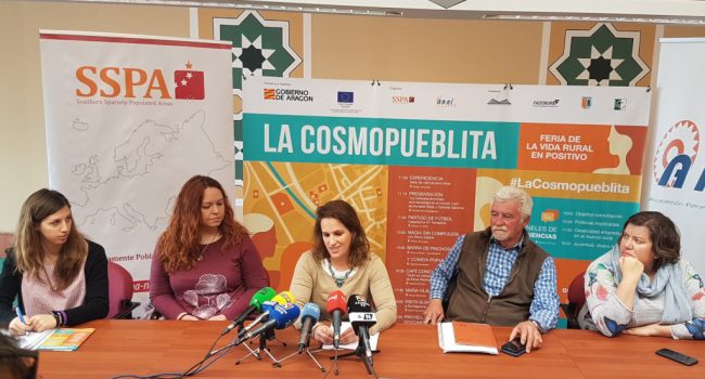 Imagen de la presentación de Cosmopueblita.