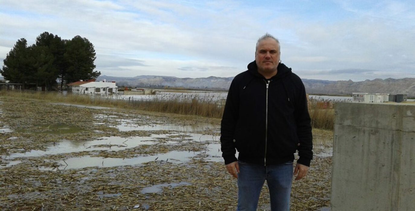 El diputado de IU José Ángel Miramón en Torres de Berrellén, donde también es concejal.