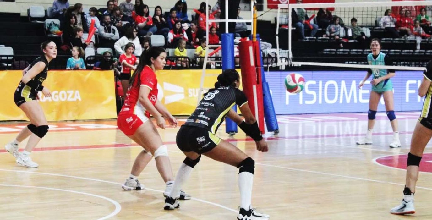 Un instante del partido de la jornada. | Foto: CVZ