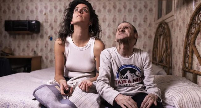 Silvia Ayerra con su tío, José Antonio Muruzabal, en una fotografía de 'Diente de leche'.