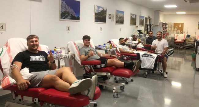 Donación de los jugadores del equipo de fútbol americano Hurricanes de Zaragoza, septiembre de 2023 | Foto: Banco de sangre y Tejidos de Aragón