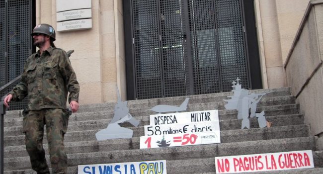 Protesta antimilitarista. Foto: Antimilitaristas.org