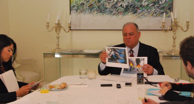 El Embajador Isea denunció que "sectores de la oposición quieren proyectar la idea de una Venezuela en llamas".