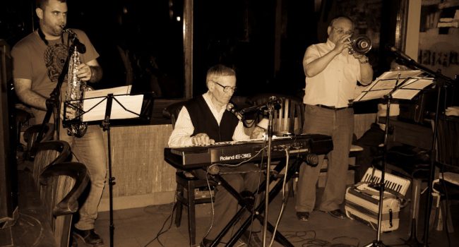 Dentro de la sección de 'Espiello ¿te sona?', se proyecta 'Los músicos del Sobrarbe' | Foto: Espiello
