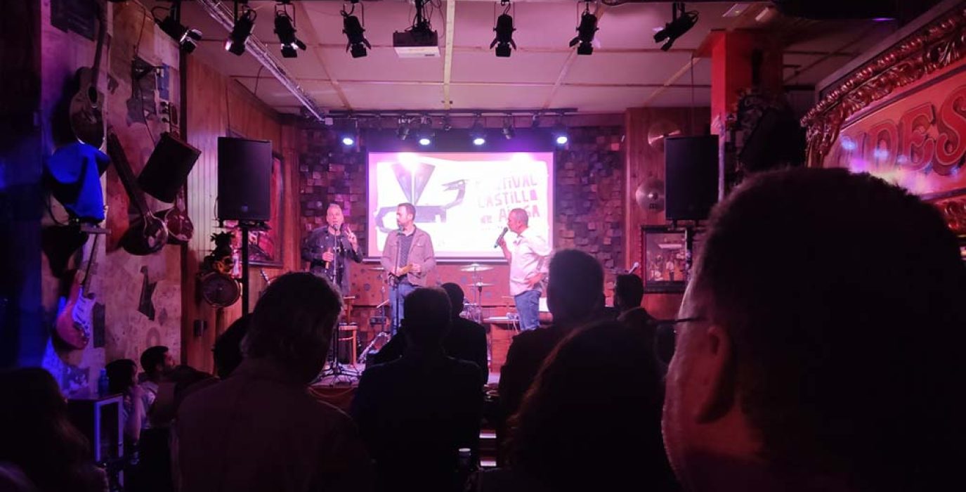 Un instante de la presentación del festival en el Rock&Blues de la capital aragonesa. | Foto: Ayuntamiento de L’Aínsa-Sobrarbe