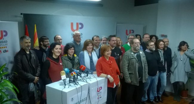 Fotografía de fin de campaña en la sede de Unidad Popular.