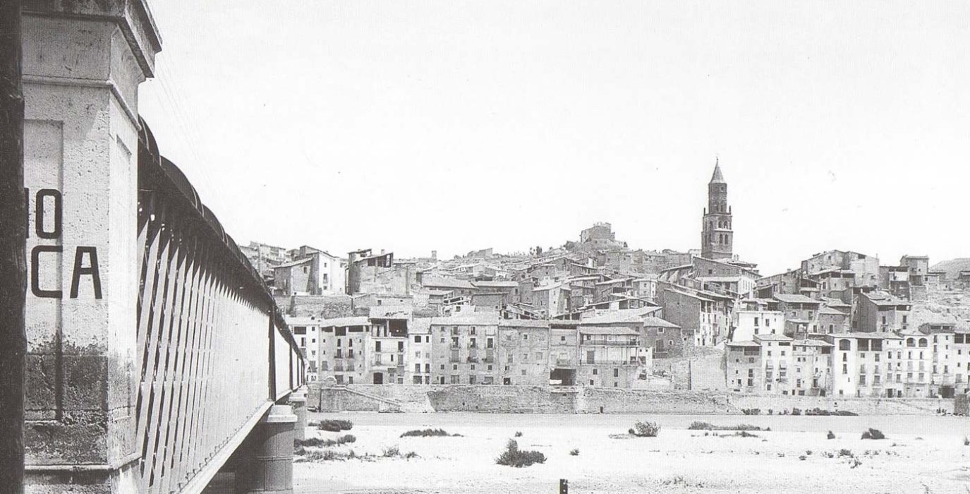 Fraga, abans de la guerra. Vista general des del pont de ferro. | Foto: Arxiu Sant Jordi