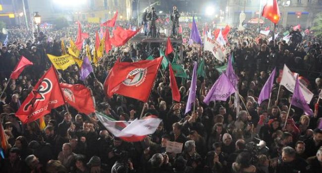 El Pueblo griego celebra los resultados de Syriza. Foto:  @syriza_gr