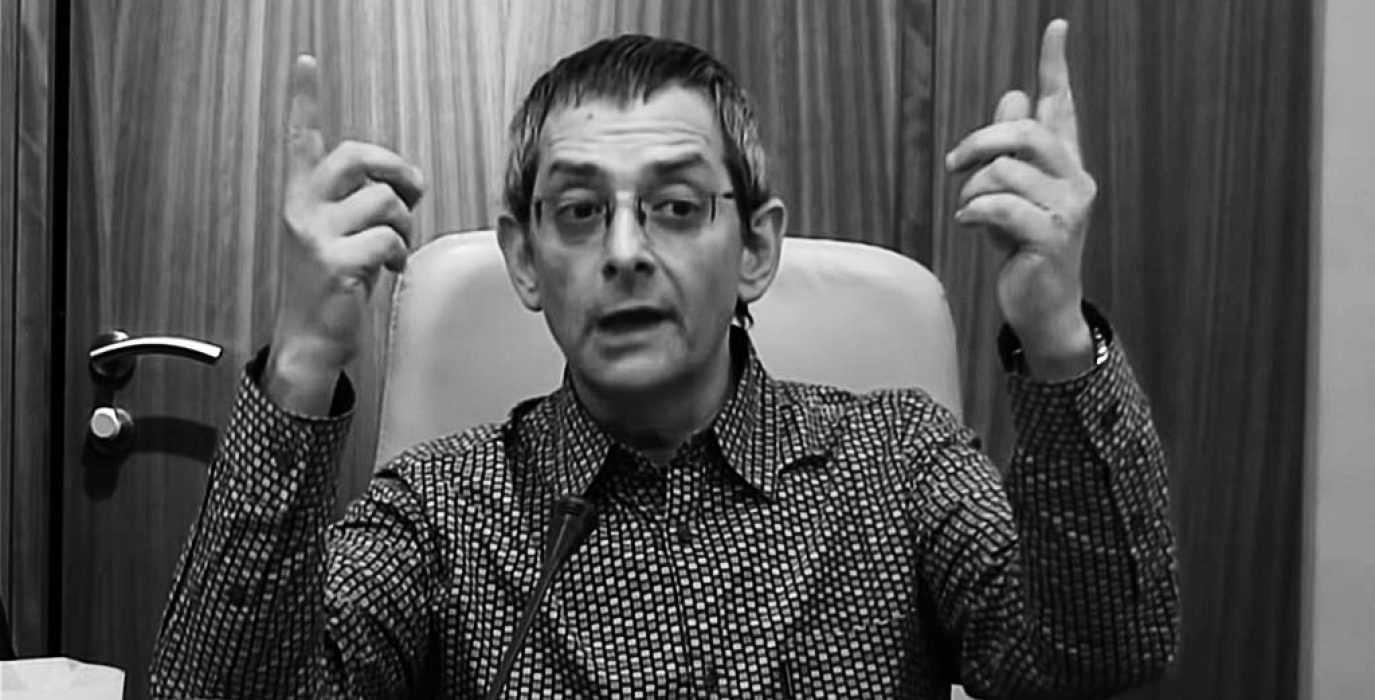 Héctor Grad en una conferencia en la Universidad de Valladolid