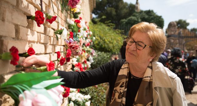 Homanaje a las víctimas del franquismo en el Cementerio de Torrero. Foto: Pablo Ibáñez (AraInfo)