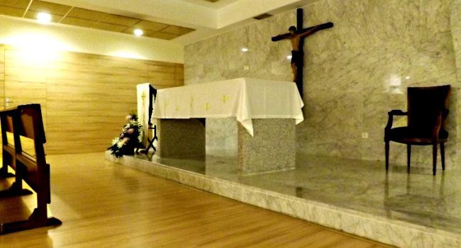 Aspecto de la capilla del Hospital Miguel Servet de Zaragoza.