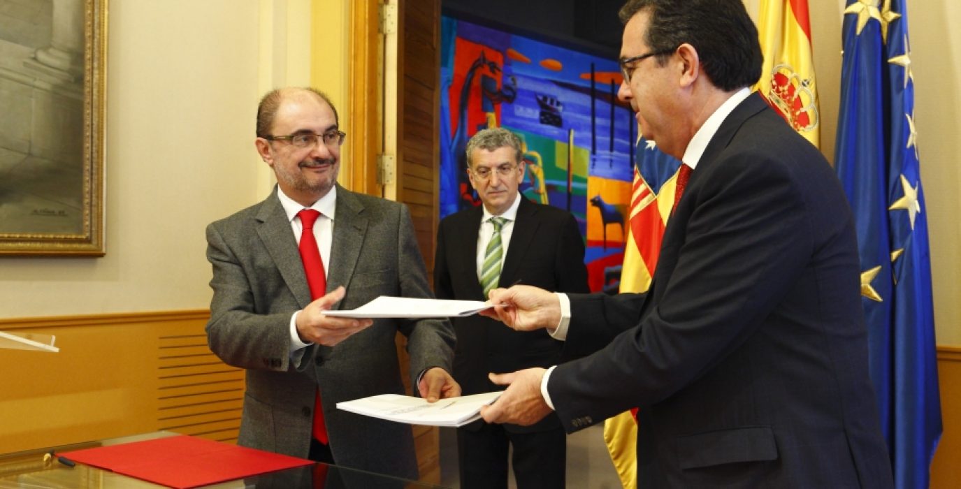 Firma del protocolo entre el Gobierno de Aragón y la Fundación Amancio Ortega.