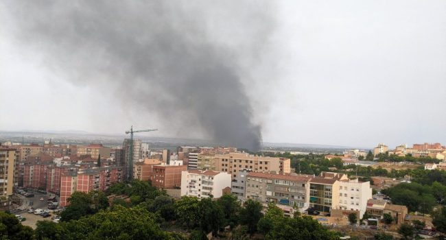incendio en el este