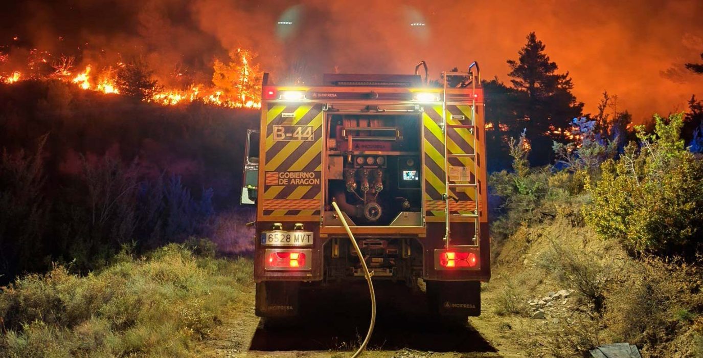 Imagen del operativo actuando en el incendio de Riglos | Foto: INFOAR