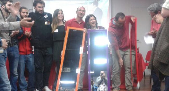 La Izquierda Plural celebra los resultados en su sede. Foto: @iu_aragon
