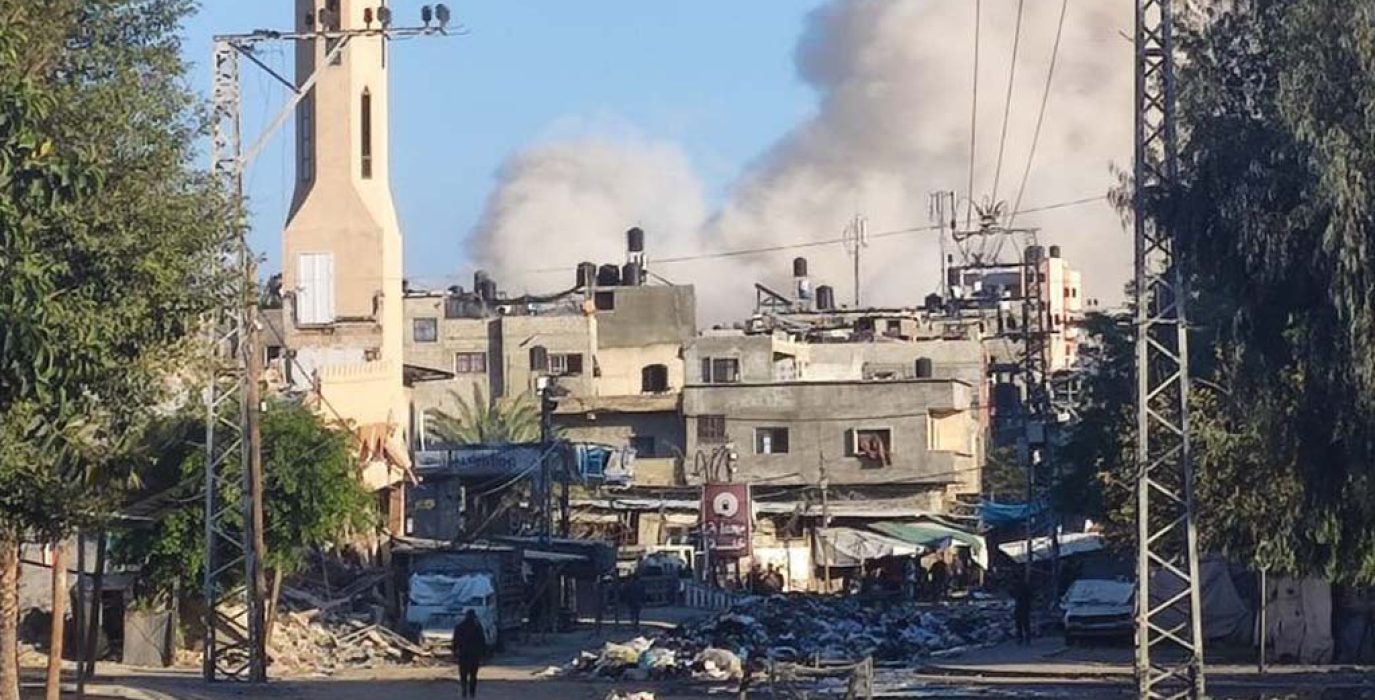 Bombardeo en Jabalia (Gaza) este sábado. | Foto: @Timesofgaza