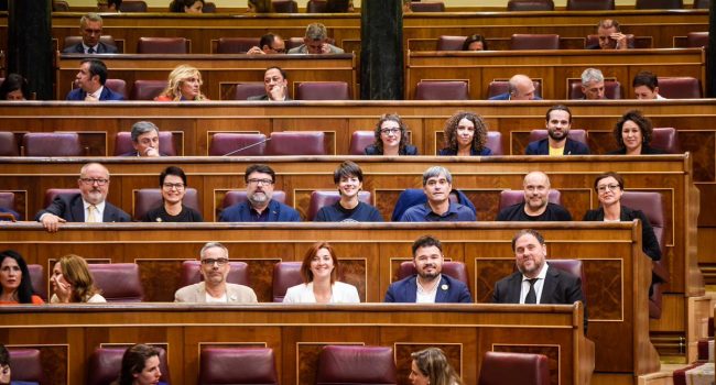 Junqueras, Rufián junto al resto de las y los parlamentarios de ERC. Foto: Congreso