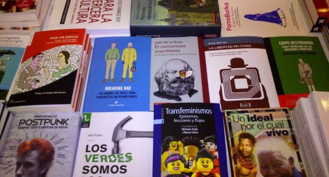 Algunos de los libros que se pueden encontrar en La Pantera Rossa.
