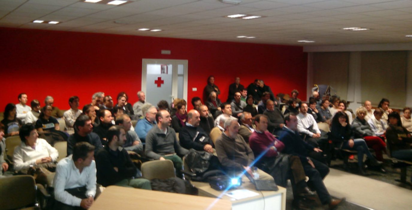 Aforo lleno en acto de Movimiento LindaNO. Foto: Movimiento LindaNO
