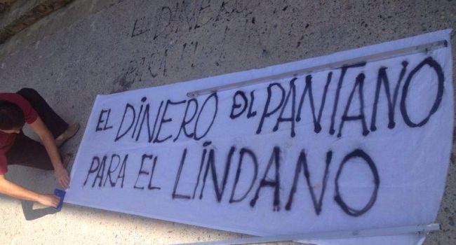 Pancarta de la Coordinadora Biscarrués-Mallos de Riglos. Foto: @RioGallegoVivo