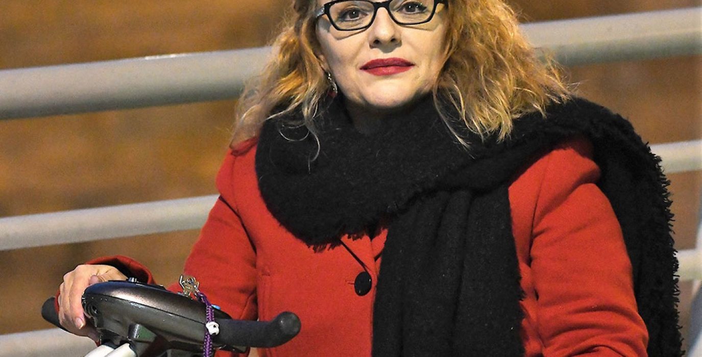 Lourdes Abarca. posando en zaragoza