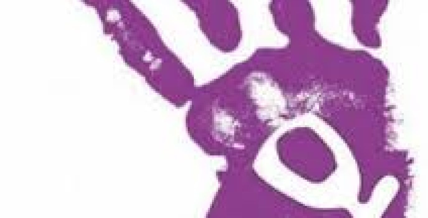 mano morada 8 marzo