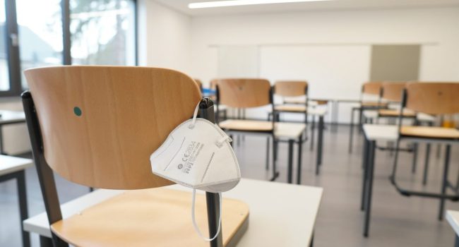 Un aula vacía sin alumnado