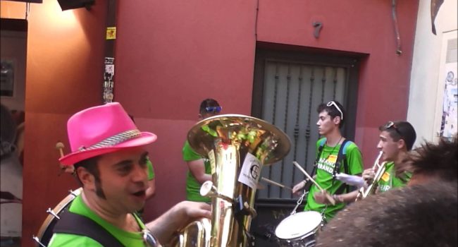 Charanga actuando durante las fiestas de Binéfar.