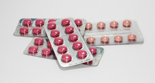 medications-342439_640