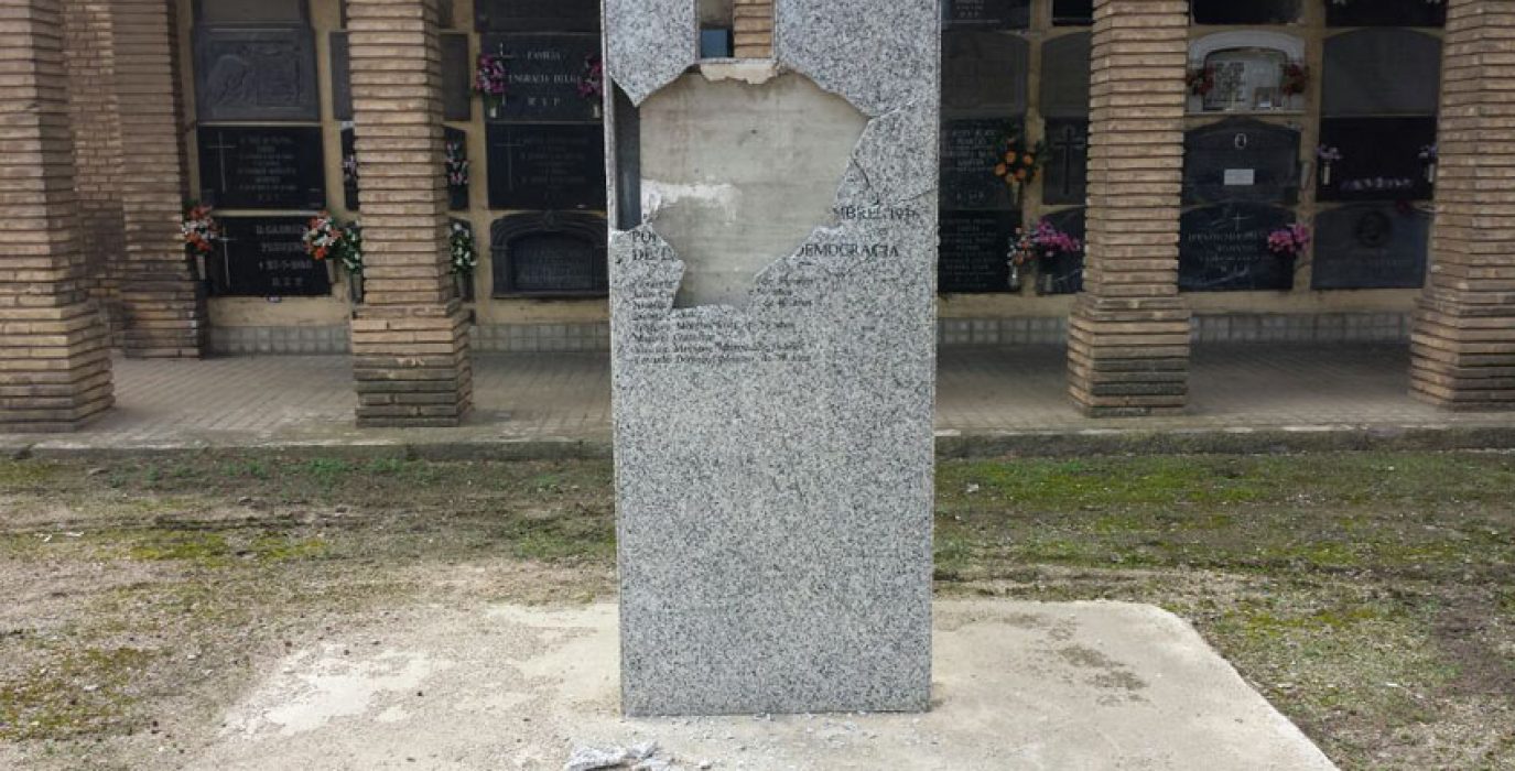 El monolito atacado por fascistas. Foto: Foro por la Memoria de Aragón