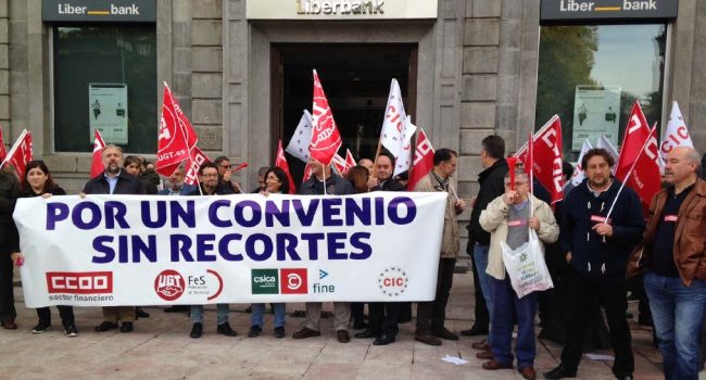 Una reciente movilización "por un convenio sin recortes". | Foto: CCOO