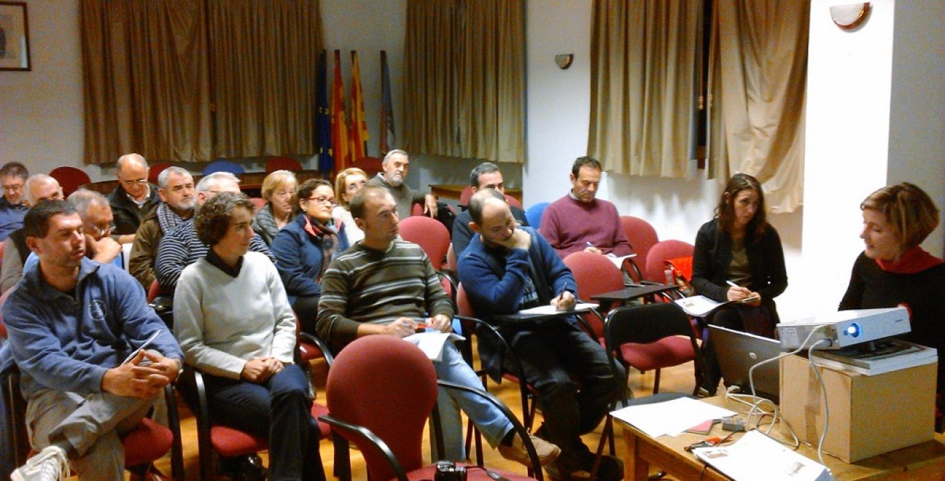 Asamblea constituyente en Biscarrues de Movimiento LindaNO. Foto: Movimiento LindaNo