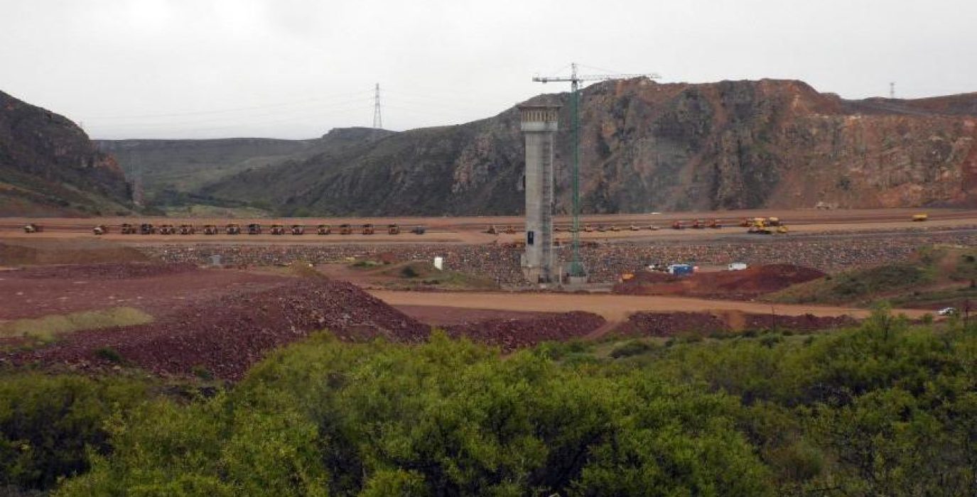 Obras del embalse de Mularroya.