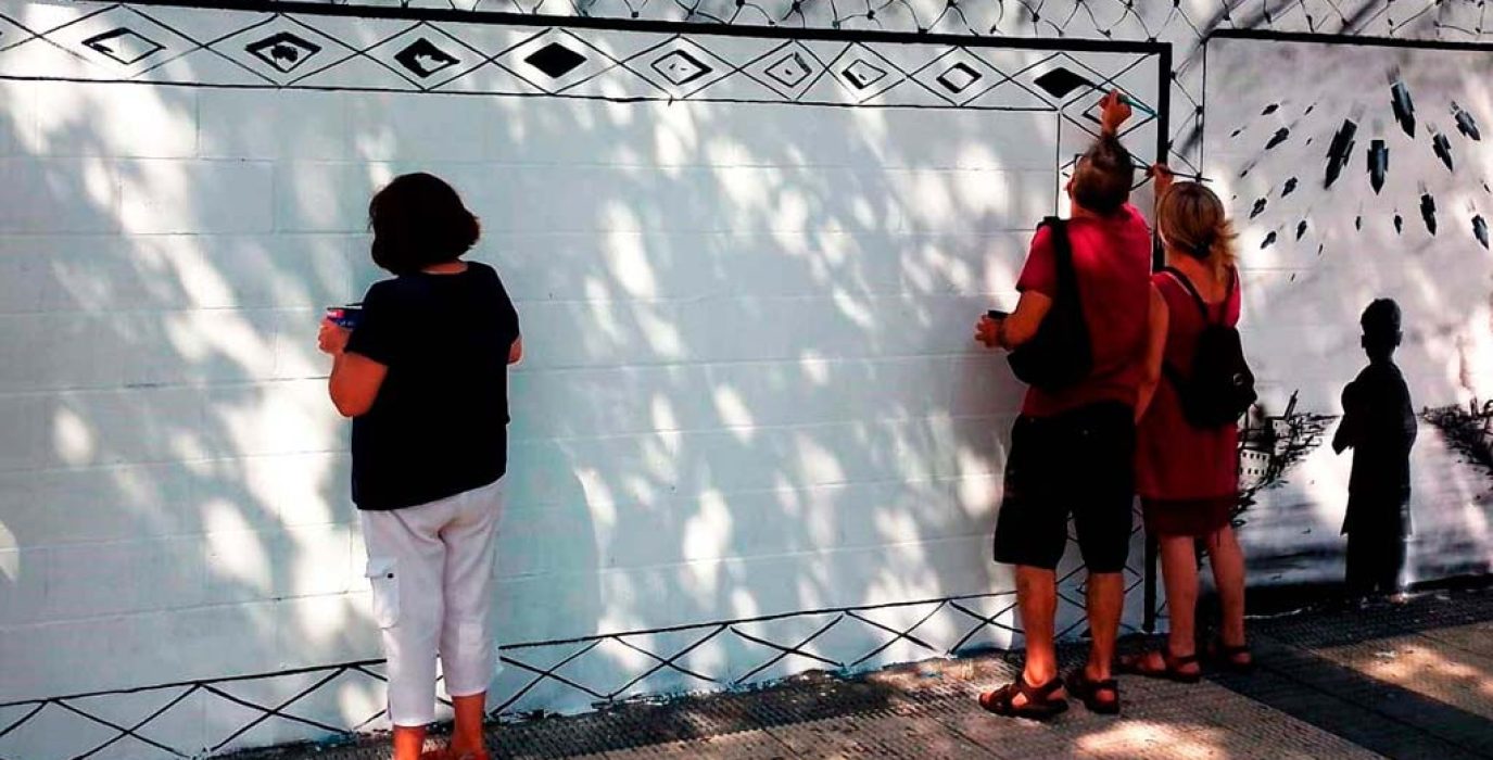(Archivo) Un momento de la realización del mural. | Foto: Iniciativa por Palestina