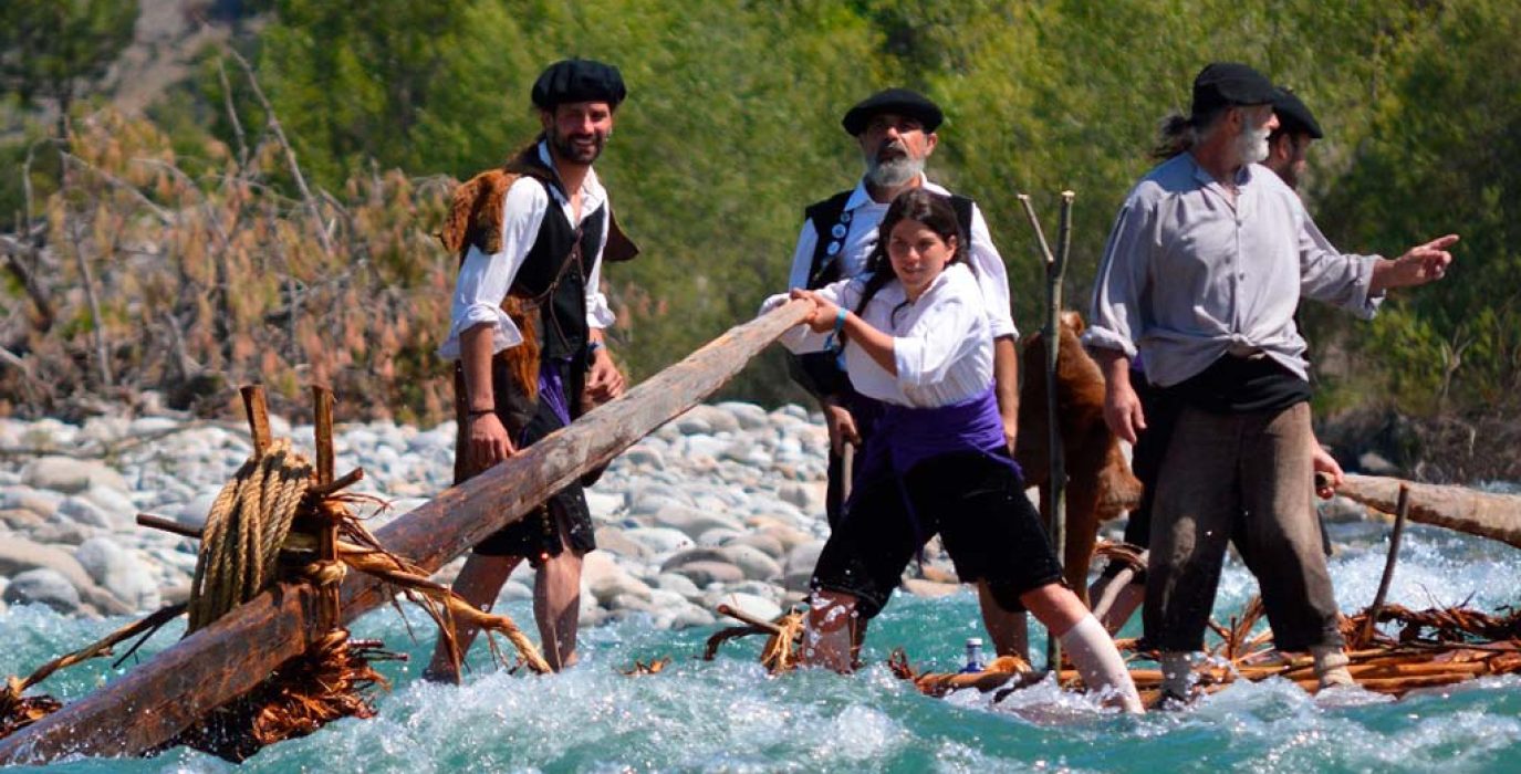 Un momento del descenso. | Foto: Asociación de Nabateros de Sobrarbe