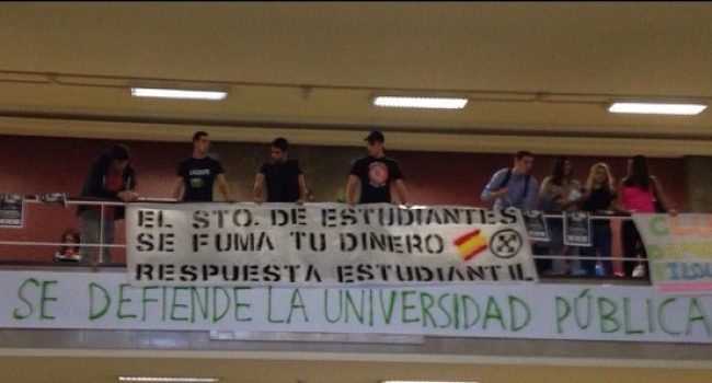 Neonazis de Respuesta Estudiantil. Foto: Colectivo de Estudiantes Madrid