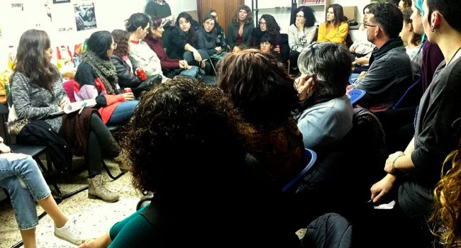 Asamblea 8M Huesca Oriental. Foto: 8M Huesca Oriental.